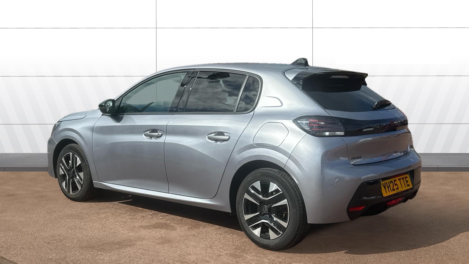 Used Peugeot 208 2025 for sale - 75995105: Photo 2