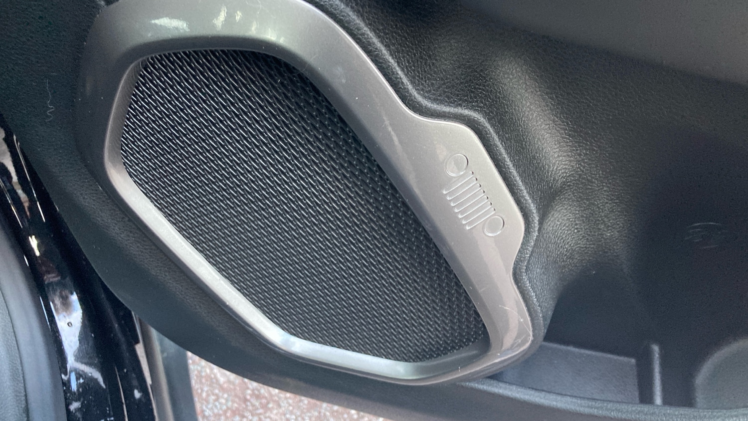 Used Jeep Renegade 2020 for sale - 77931529: Photo 29