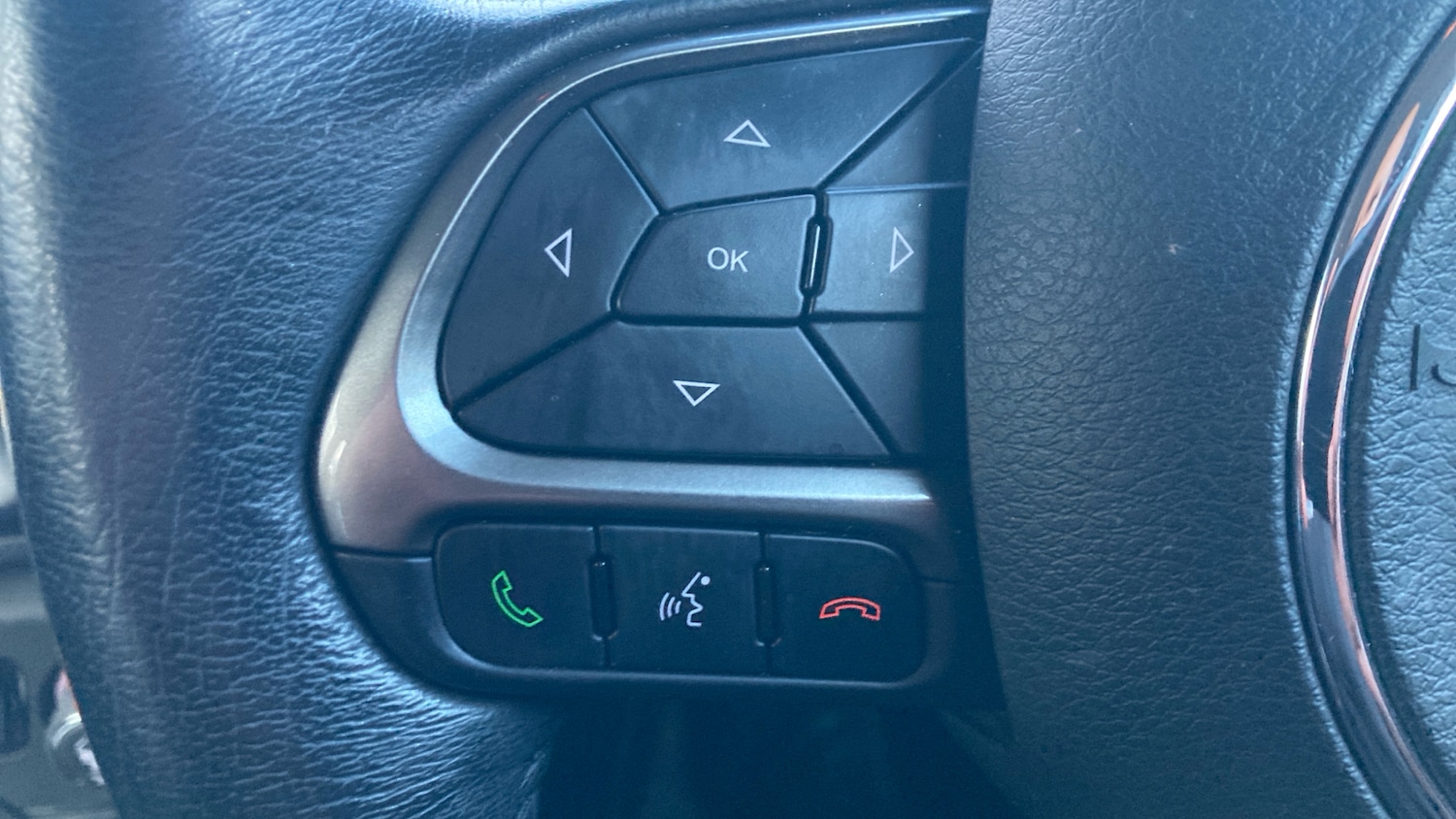 Used Jeep Renegade 2020 for sale - 77931529: Photo 32