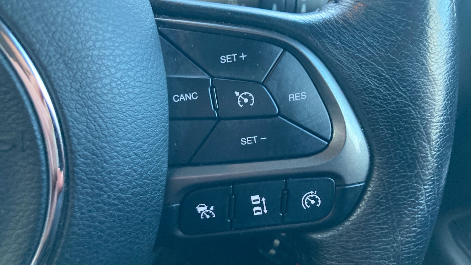 Used Jeep Renegade 2020 for sale - 77931529: Photo 33