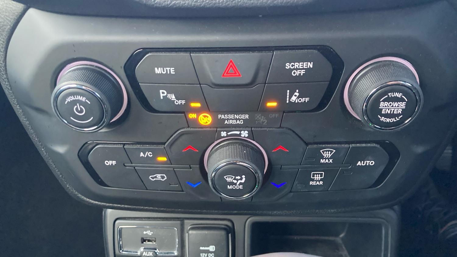 Used Jeep Renegade 2020 for sale - 77931529: Photo 34