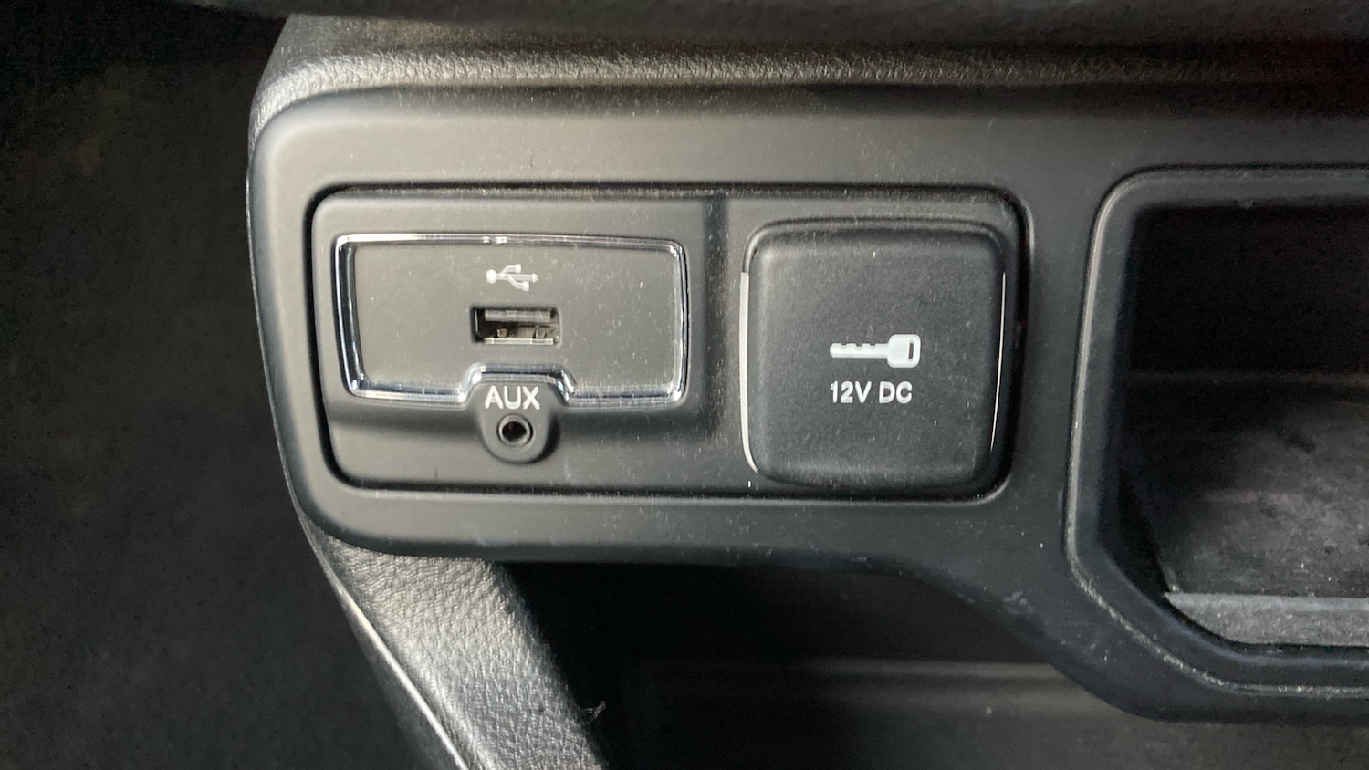 Used Jeep Renegade 2020 for sale - 77931529: Photo 36