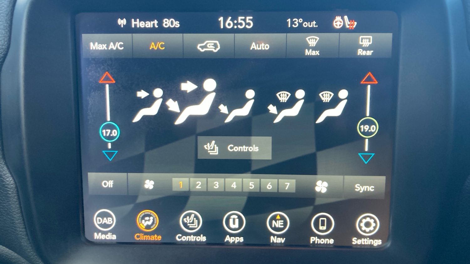 Used Jeep Renegade 2020 for sale - 77931529: Photo 45