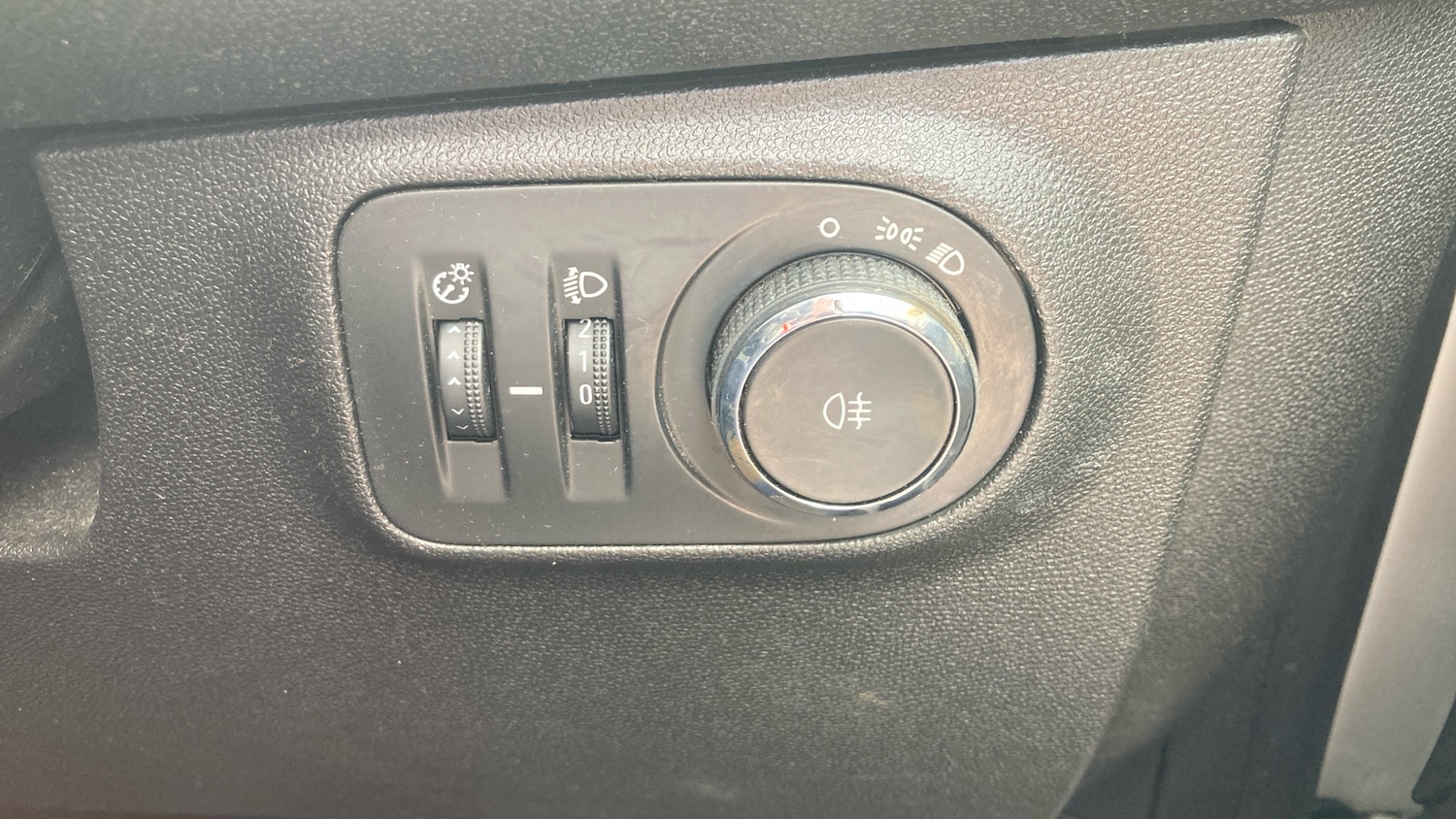 Vehicle 28