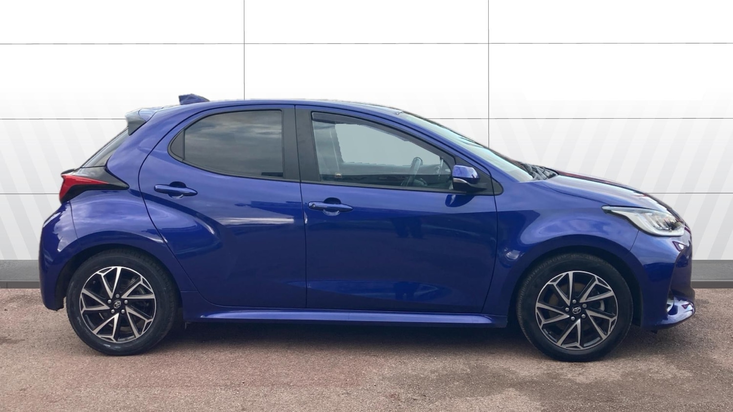 Used Toyota Yaris 2023 for sale - 76355432: Photo 5