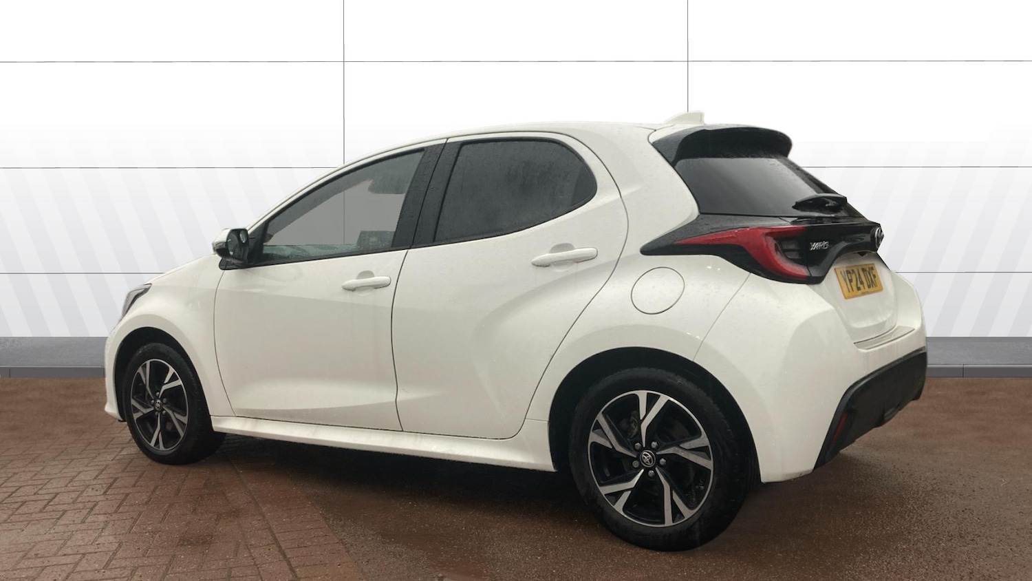 Used Toyota Yaris 2024 for sale - 77461564: Photo 2