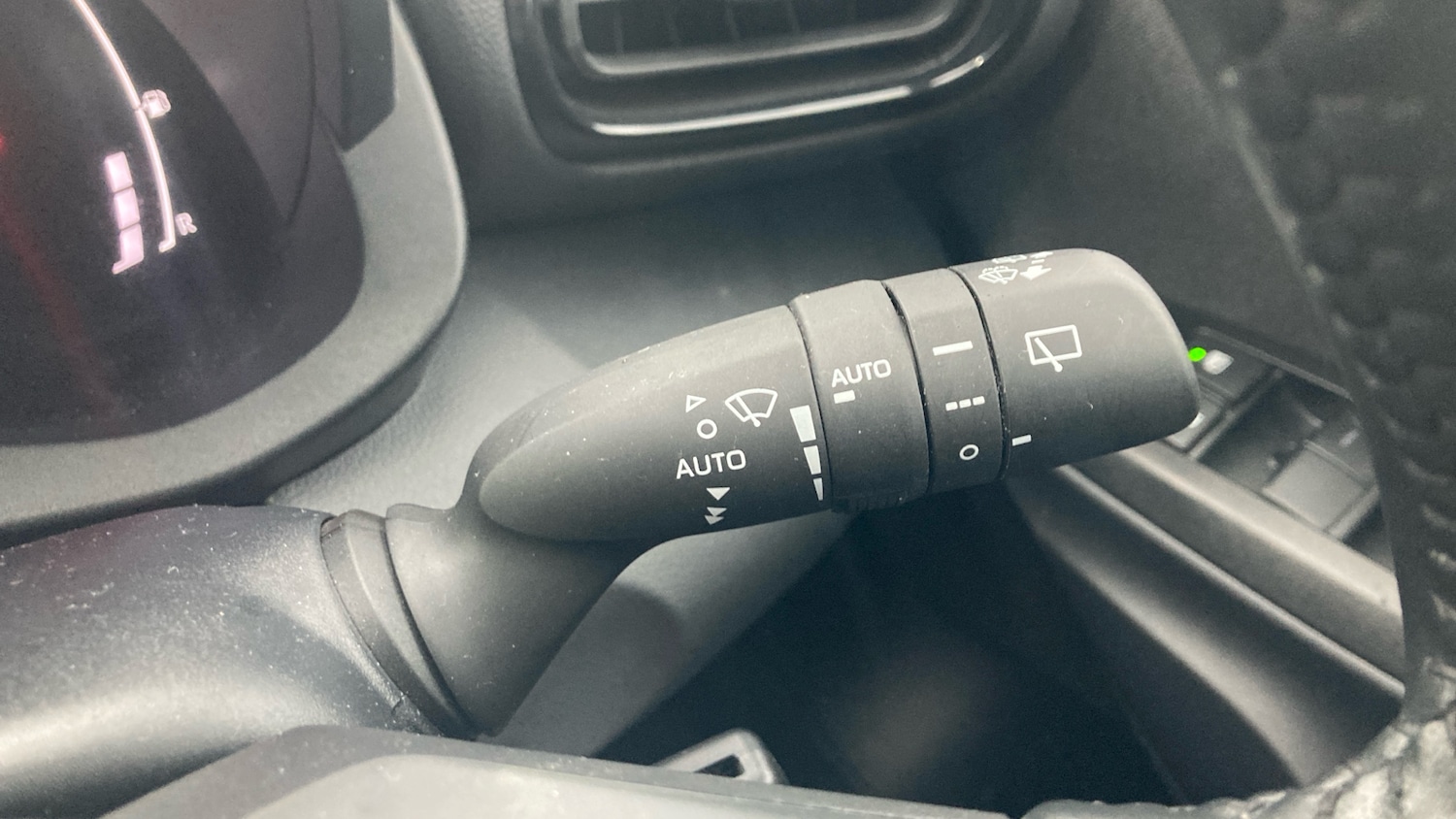 Used Toyota Yaris 2024 for sale - 77461564: Photo 31