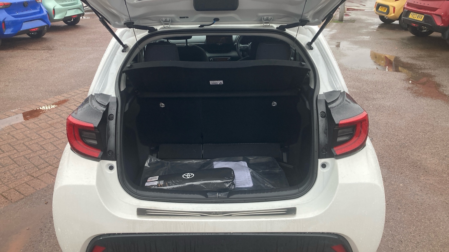 Used Toyota Yaris 2024 for sale - 77461564: Photo 4