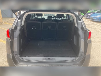 Used Peugeot 5008 2018 for sale - 79124754: Photo