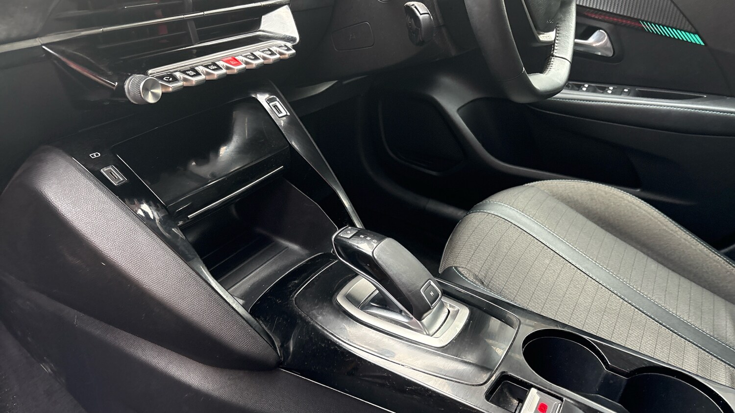 Used Peugeot 208 2021 for sale - 76653132: Photo 13