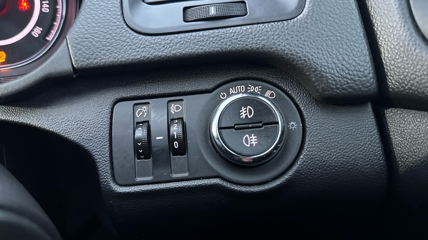 Used Vauxhall Insignia 2016 for sale - 77603569: Photo 24