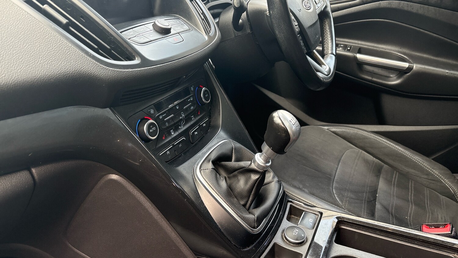 Used Ford Kuga 2017 for sale - 76895234: Photo 13