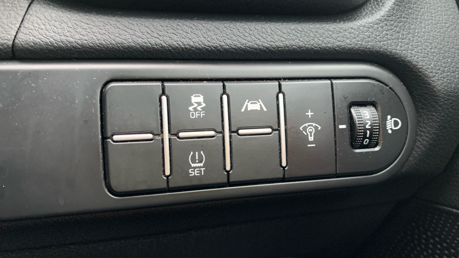 Used Kia XCeed 2023 for sale - 77431592: Photo 30