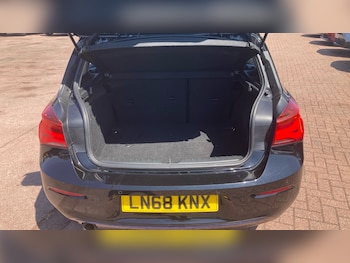 Used BMW 1 Series 2018 for sale - 79220123: Photo