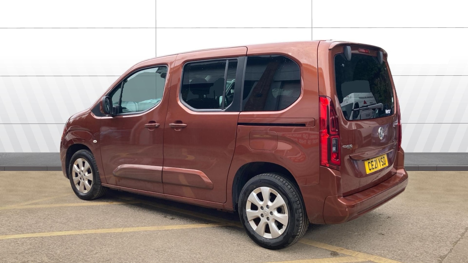Used Vauxhall Combo Life 2021 for sale - 77968508: Photo 2