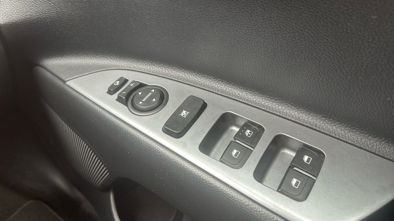 Used Kia Stonic 2021 for sale - 76404431: Photo 27