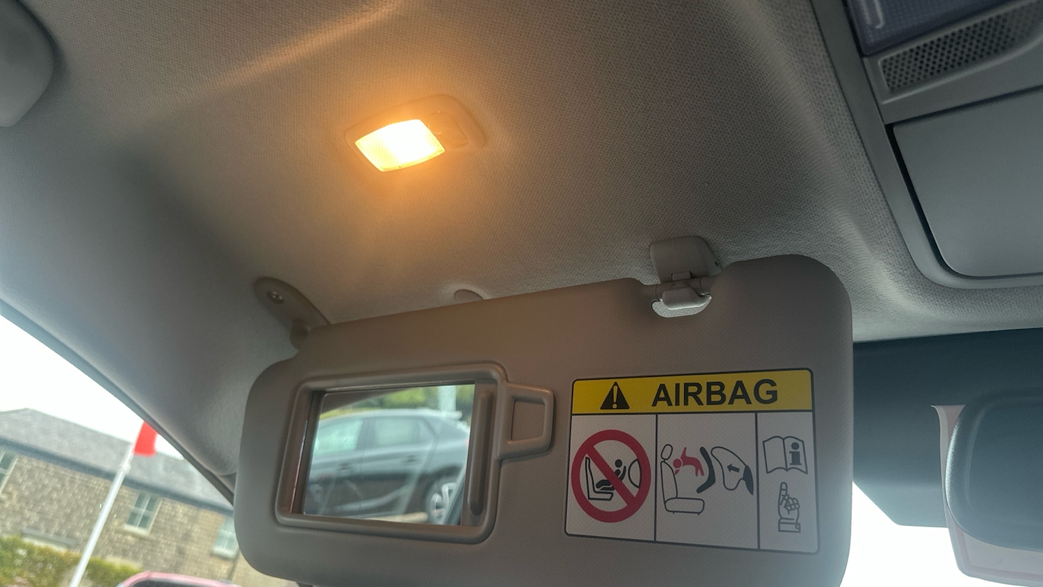 Used Kia Stonic 2021 for sale - 76404431: Photo 41