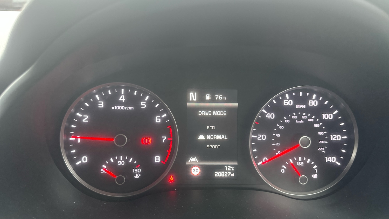 Used Kia Stonic 2021 for sale - 76404431: Photo 42