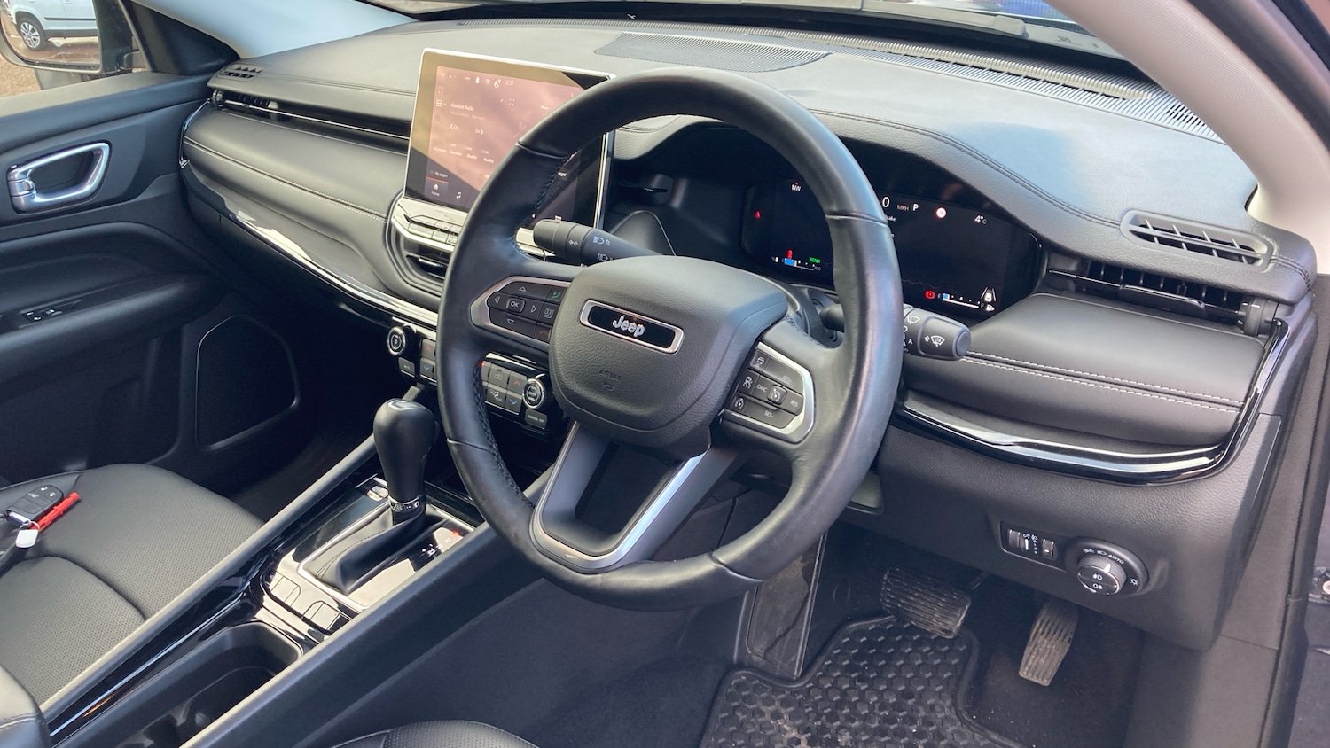 Used Jeep Compass 2024 for sale - 76710013: Photo 11