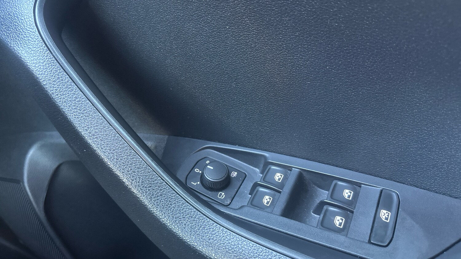 Used Skoda Karoq 2022 for sale - 76831573: Photo 25