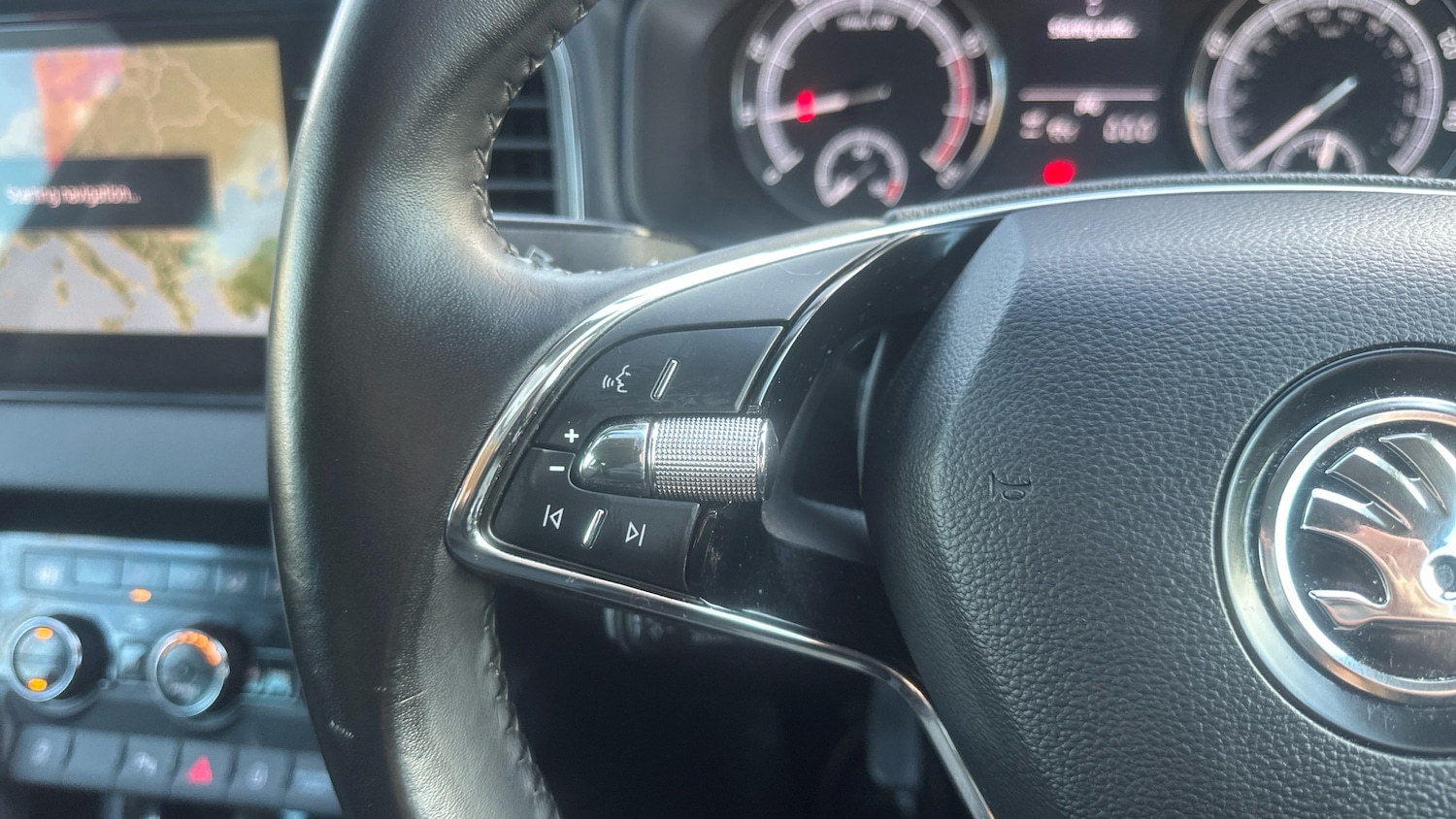 Used Skoda Karoq 2022 for sale - 76831573: Photo 28