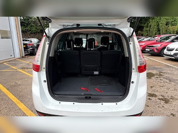 Used Renault Grand Scenic 2016 for sale - 75628583: Photo