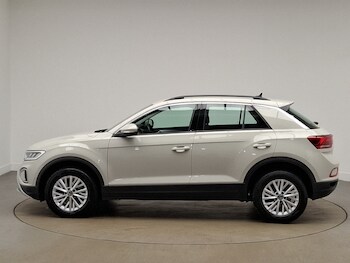 Used Volkswagen T-Roc 2023 for sale - 78391619: Photo