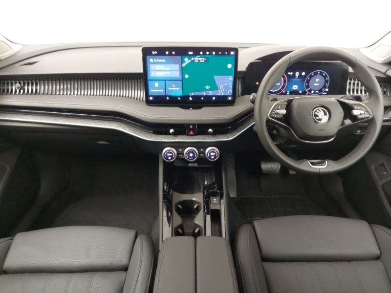 Used Skoda Superb 2024 for sale - 76321485: Photo 2