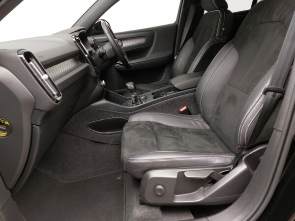 Used Volvo XC40 2021 for sale - 75921632: Photo 5