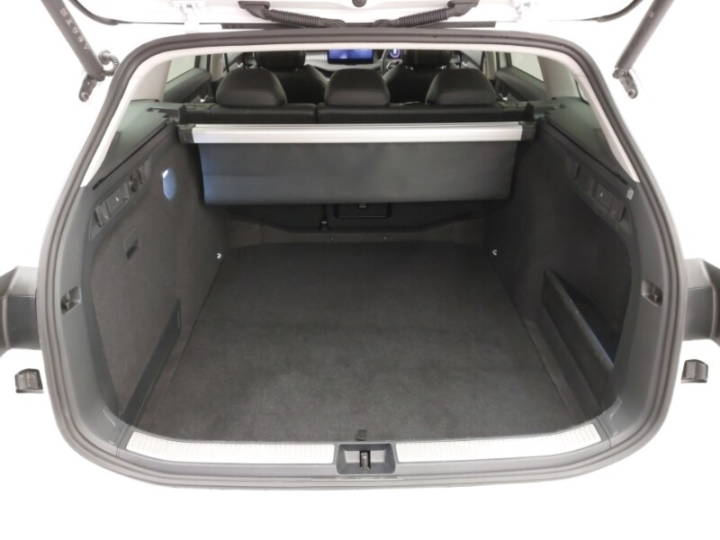 Used Skoda Superb 2024 for sale - 76244350: Photo 8