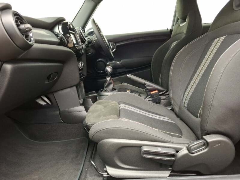 Used MINI Hatch 2019 for sale - 76275728: Photo 5