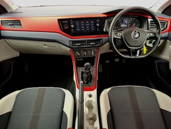 Used Volkswagen Polo 2018 for sale - 76427316: Photo