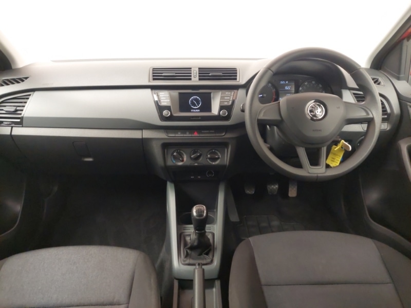 Used Skoda Fabia 2018 for sale - 76365341: Photo 2