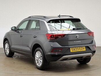 Used Volkswagen T-Roc 2023 for sale - 78071128: Photo