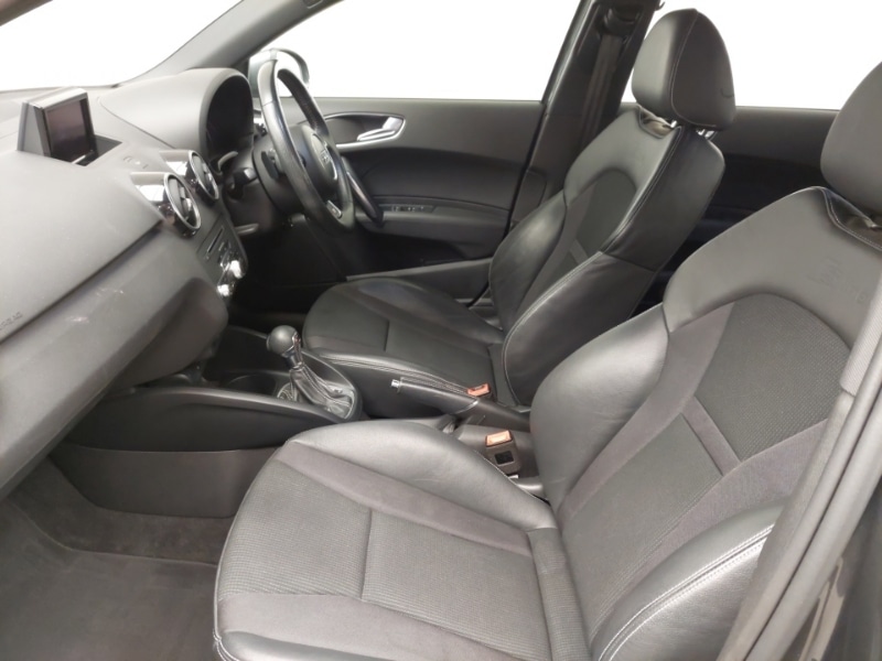 Used Audi A1 2016 for sale - 76533333: Photo 5