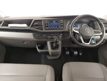 Used Volkswagen Transporter Shuttle 2024 for sale - 79086638: Photo