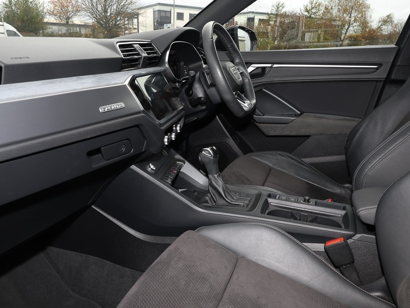 Used Audi Q3 2019 for sale - 77569261: Photo 2