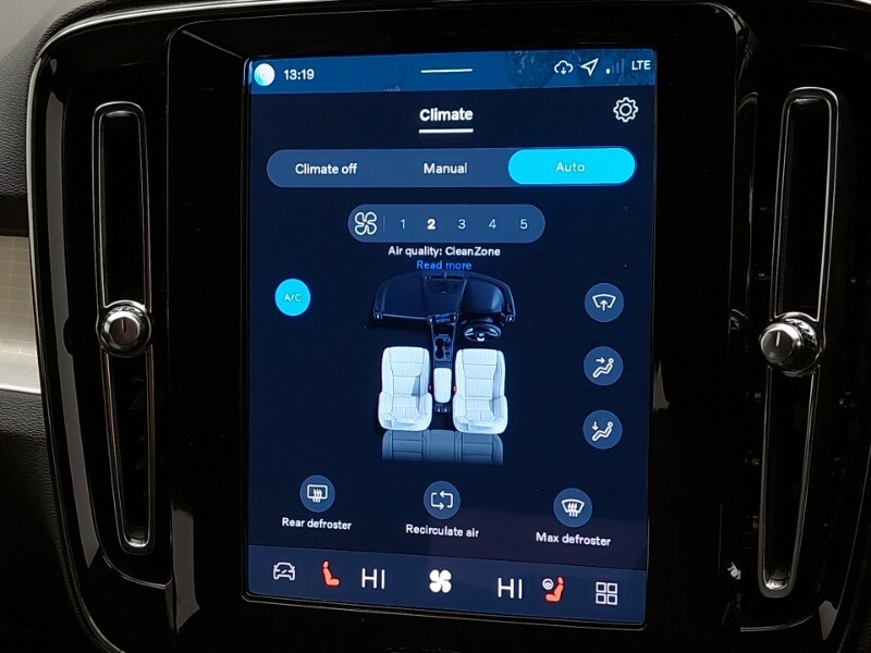 Used Volvo XC40 2025 for sale - 77518141: Photo 15