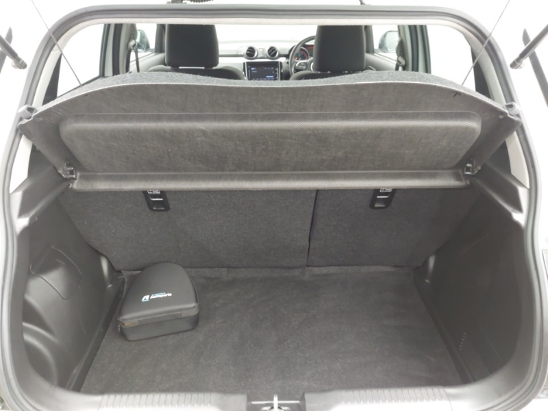 Used Suzuki Swift 2021 for sale - 77183939: Photo 8