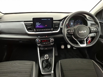 Used Kia Stonic 2023 for sale - 78478148: Photo