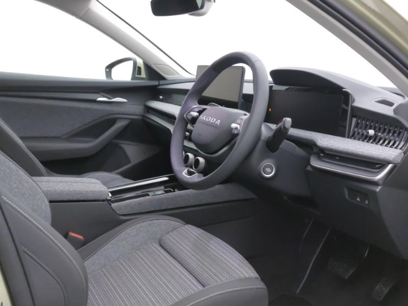 Used Skoda Superb 2025 for sale - 77126640: Photo 12