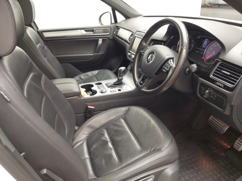 Used Volkswagen Touareg 2017 for sale - 76924999: Photo 13