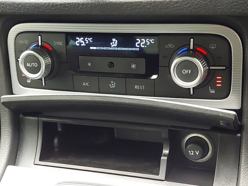 Used Volkswagen Touareg 2017 for sale - 76924999: Photo 15