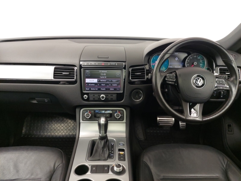 Used Volkswagen Touareg 2017 for sale - 76924999: Photo 2