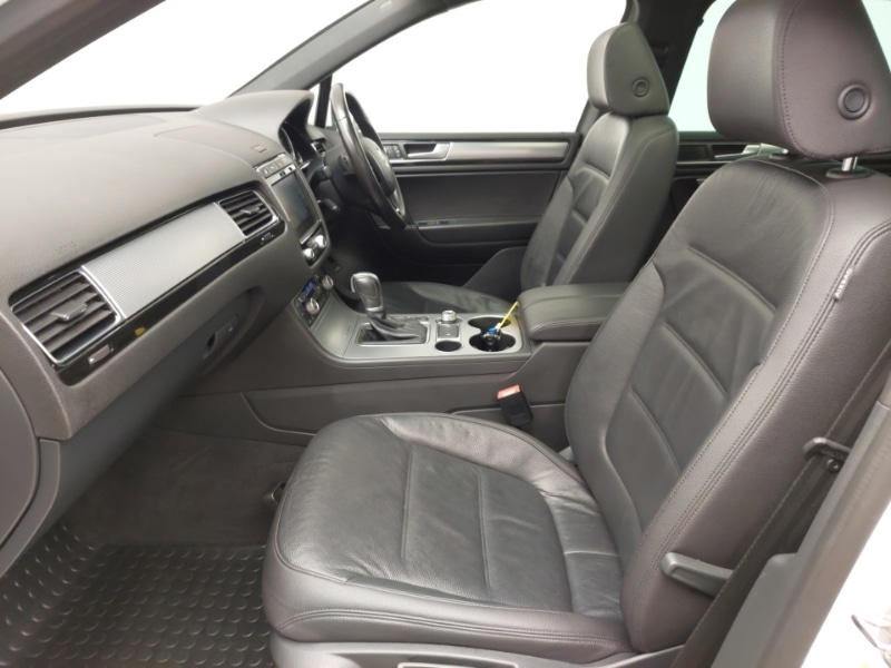 Used Volkswagen Touareg 2017 for sale - 76924999: Photo 5