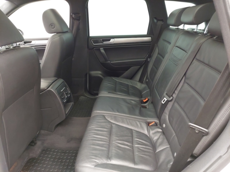 Used Volkswagen Touareg 2017 for sale - 76924999: Photo 6