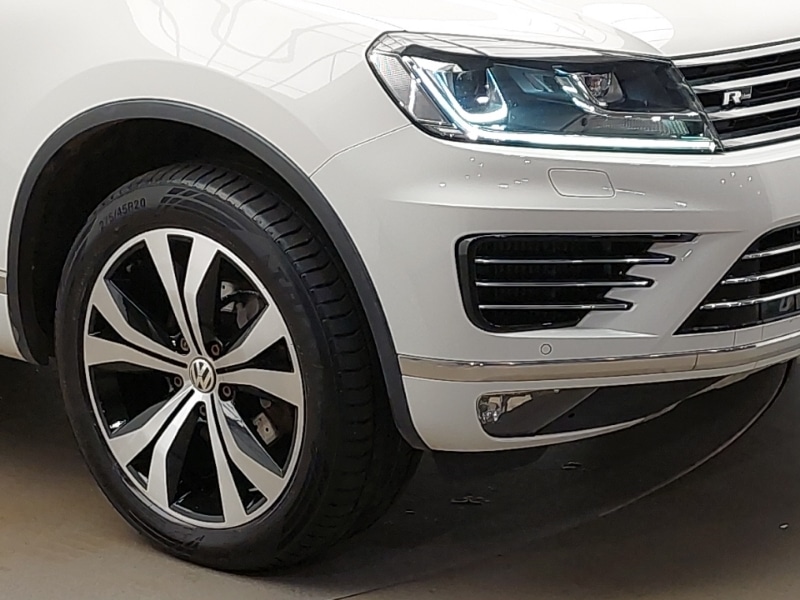 Used Volkswagen Touareg 2017 for sale - 76924999: Photo 9