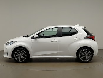 Used Toyota Yaris 2022 for sale - 77544002: Photo