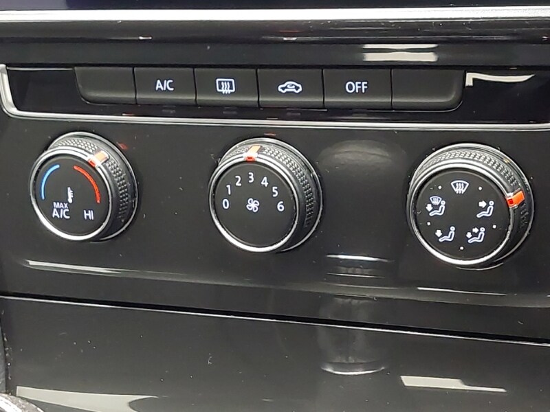 Used Volkswagen Golf 2019 for sale - 77585176: Photo 14