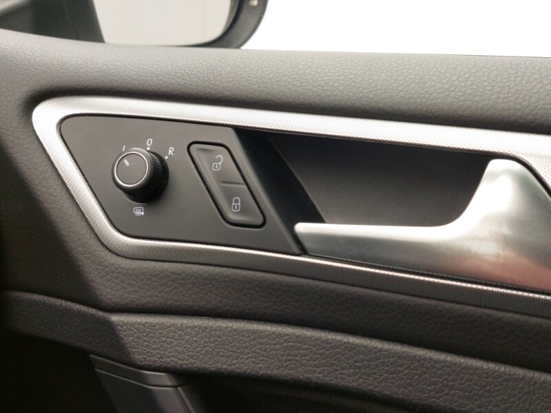 Used Volkswagen Golf 2019 for sale - 77585176: Photo 17